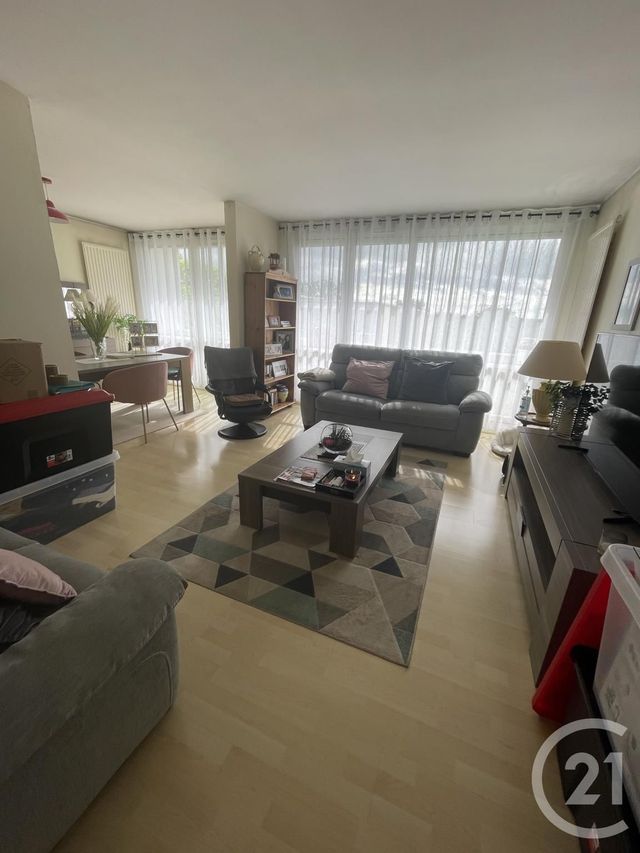 Appartement à vendre - 4 pièces - 82 m2 - Cergy - 95 - ILE-DE-FRANCE